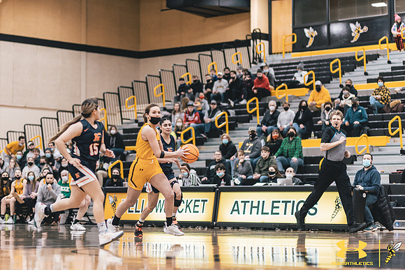 2022.01.29 UWS WBB vs. Northland WM29