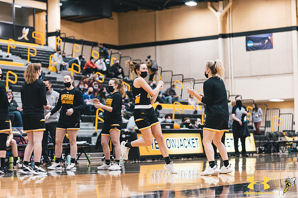 2022.01.15 UWS WBB vs. UMM WM7