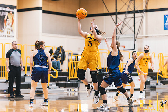 2022.01.14 UWS WBB vs. Crown WM55