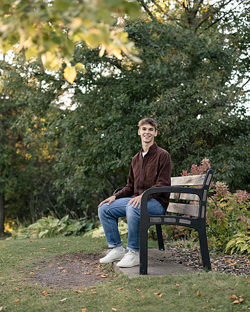 Oscar Senior Shoot-1-197