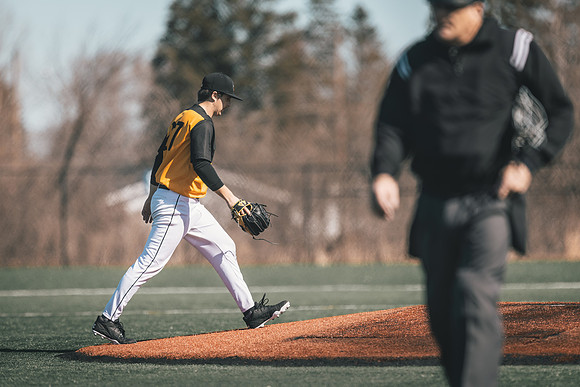 UWS vs MLC DH-1-131