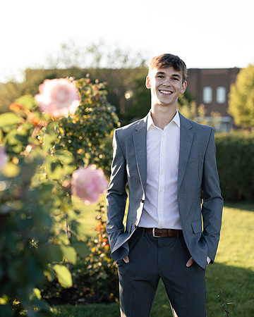 Oscar Senior Shoot-1-165
