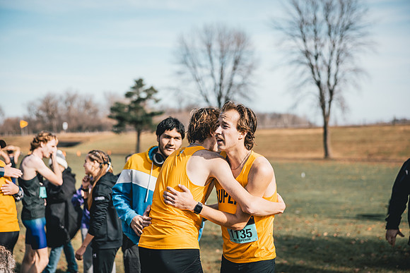 UWS XC CHAMP-1-237