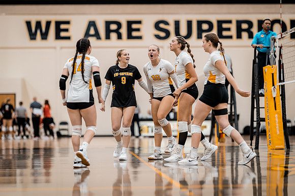 UWS VB vs. CSS-1-83