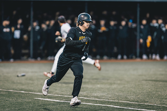 UWS vs MLC DH-1-132