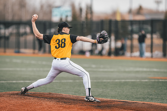 UWS BSB vs Crown D2 DH-1-9