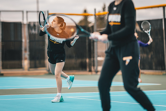WTEN vs UNW-1-8