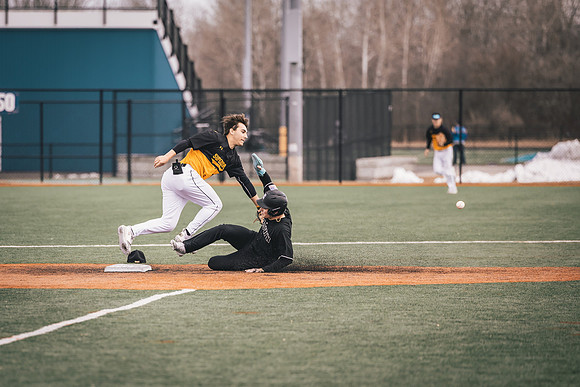 UWS BSB vs Crown D2 DH-1-4