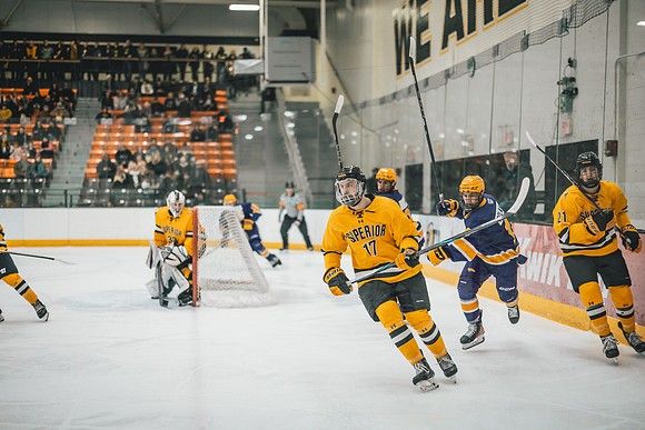 MHOK vs UWSP G2-1-100