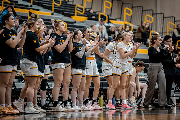 UWSWBBvsNCU2-1-132