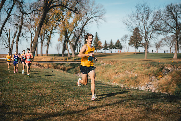 UWS XC CHAMP-1-42