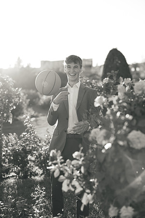 Oscar Senior Shoot-1-160