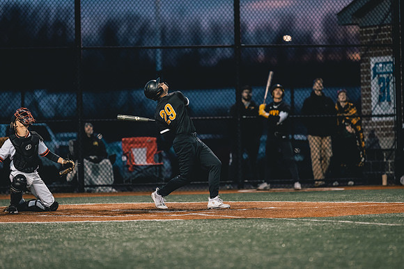 UWS vs MLC DH-1-152