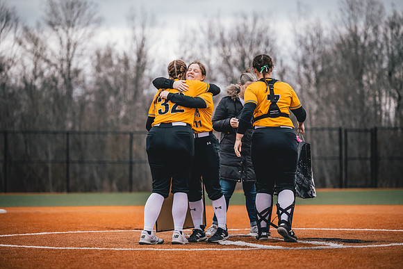20240423_SoftballvsMartinLuther_Edits_Harry_-218