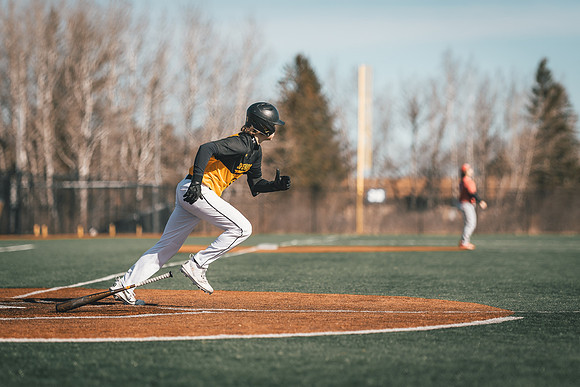 UWS vs MLC DH-1-81